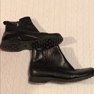 Joan and David circa comfort booties